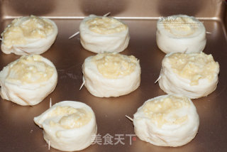 来点料更美味--杏仁酱面包卷的做法步骤：11