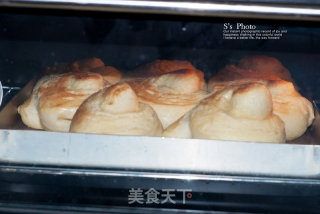 来点料更美味--杏仁酱面包卷的做法步骤：13