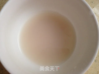 酸酸甜甜蒜蓉茄汁炒西兰花的做法步骤：2