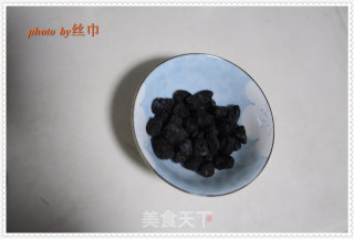 酥皮黑枣馅糖果的做法步骤：1