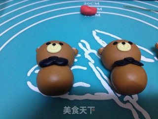 翻糖小熊纸杯蛋糕的做法步骤：4
