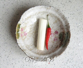 嫩西葫芦蘸料小凉菜的做法步骤：4