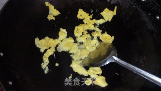 鸡蛋芹菜炒香干的做法步骤：4