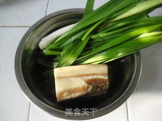 腊肉炒豆丝的做法步骤：1
