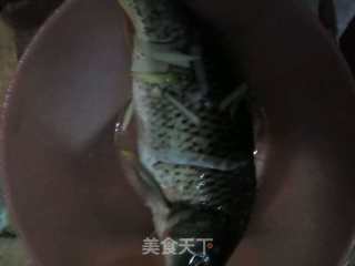 红烧鱼的做法步骤：1
