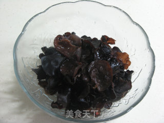鸡腿炖菌菇的做法步骤：5