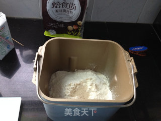薯泥杏仁小餐包的做法步骤：1