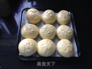 薯泥杏仁小餐包的做法步骤：7