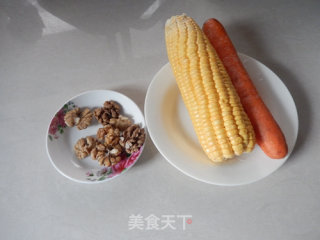 胡萝卜玉米核桃露的做法步骤：1