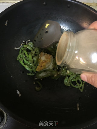豉香尖椒荷包蛋的做法步骤：8