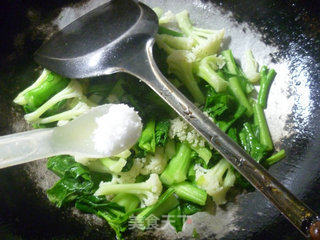油菜蕻炒花菜的做法步骤：6