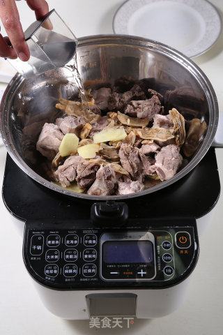 蛏干猪骨汤—自动烹饪锅食谱的做法步骤：3