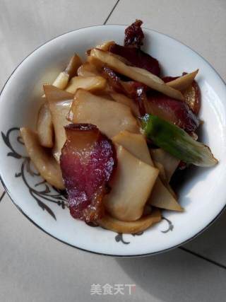 腊肉炒杏鲍菇的做法步骤：3