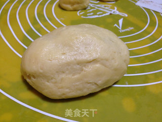 咸蛋黄绿豆沙菠萝饼的做法步骤：11