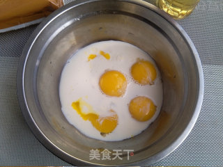 奶香莓越莓蛋糕的做法步骤：2
