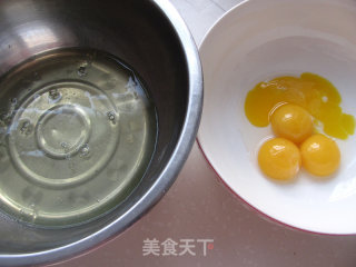 红糖戚风蛋糕的做法步骤：2