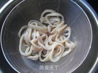 酥烤鱿鱼圈的做法步骤：3