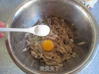 干炸香酥小海虾的做法步骤：4