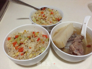 宝宝爱吃的炒饭----------胡萝卜蛋炒饭的做法步骤：7