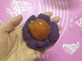 紫薯蛋黄抹茶酥的做法步骤：3