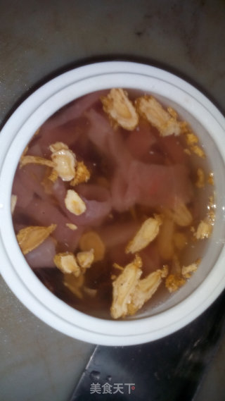 洋参高丽参炖痩肉蛊的做法步骤：5