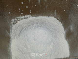 葡萄干土司的做法步骤：1