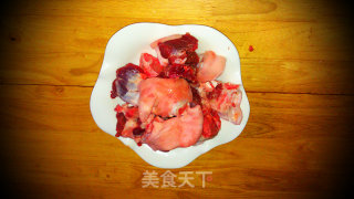 黄豆炖猪手的做法步骤：1