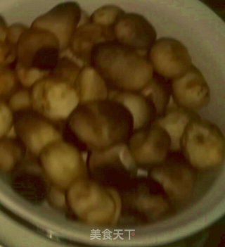 蚝油草菇的做法步骤：3