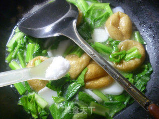 油面筋油菜蕻年糕汤的做法步骤：7