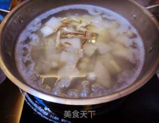 止咳润喉梨汤的做法步骤：4