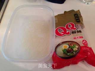 蒜蓉粉丝蒸扇贝的做法步骤：2