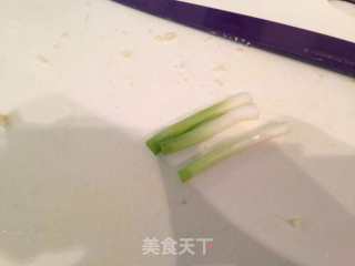 蒜蓉粉丝蒸扇贝的做法步骤：3