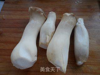 三鲜柳叶饺的做法步骤：1