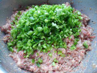 葫芦青椒猪肉饺的做法步骤：6
