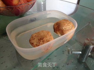 养胃食疗----------猴头菇红枣枸杞汤的做法步骤：1