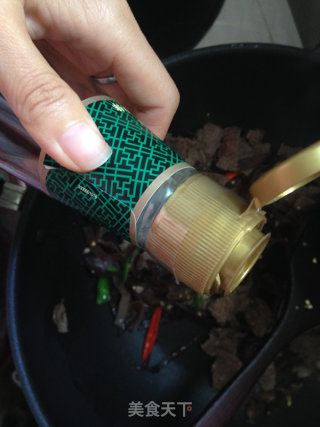 疏与肉的完美结合--木耳炒牛肉的做法步骤：8