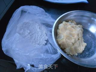 豆渣芝麻团的做法步骤：1