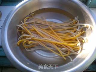 凉拌牛筋面的做法步骤：1