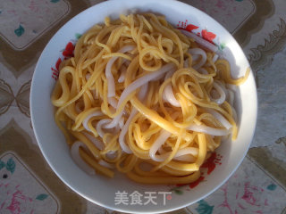 辣炒牛筋面的做法步骤：2