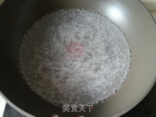 蒜蓉扇贝蒸粉丝的做法步骤：4