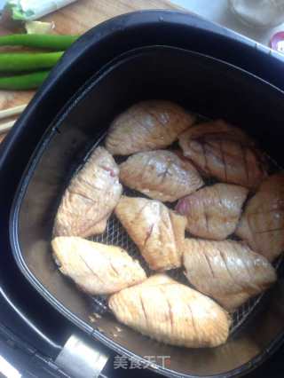 鸡翅豆干香锅的做法步骤：2