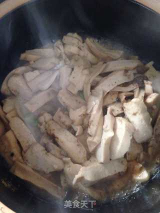 鸡翅豆干香锅的做法步骤：5