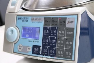 黄记煌三汁焖锅之鸡翅焖锅的做法步骤：5