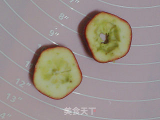 冰糖葫芦全攻略，自制不返砂嘎嘣脆的糖葫芦的做法步骤：2