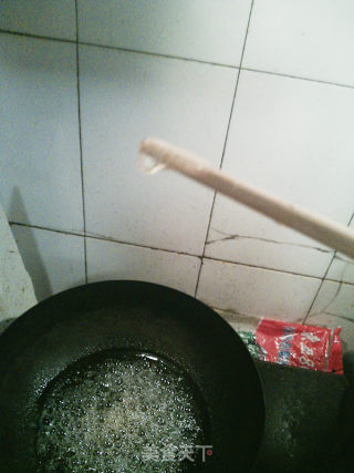冰糖葫芦全攻略，自制不返砂嘎嘣脆的糖葫芦的做法步骤：6