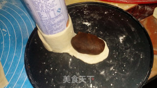 老少都喜欢的圣诞节礼物——圣诞靴子面包的做法步骤：7