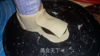 老少都喜欢的圣诞节礼物——圣诞靴子面包的做法步骤：8