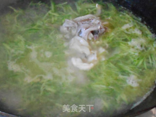 笔管黄瓜鸡蛋汤的做法步骤：4
