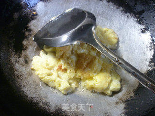 鸡蛋麻辣肠炒花菜的做法步骤：5