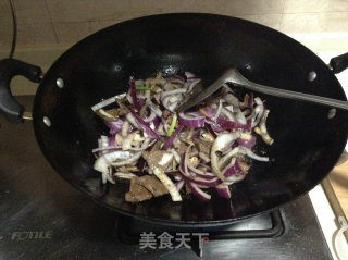 宝宝食谱--------洋葱炒猪肝的做法步骤：4